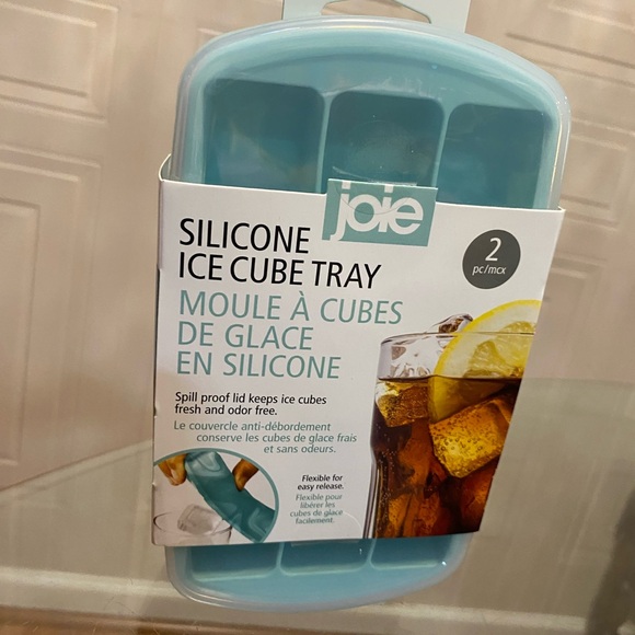 Joie Silicone  Spill Proof ICE CUBE TRAY with SPILL PROOF LID...LOT OF 2 - Picture 4 of 5